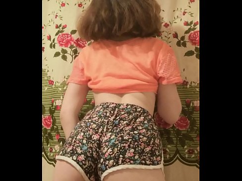 ❤️ Sexig ung babe som strippar av sig sina shorts inför kameran ☑ Kvalitets porr at sv.pi-porno.ru